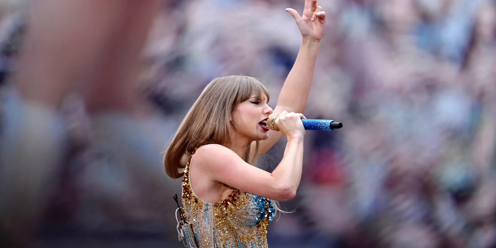 Taylor Swift Endorses